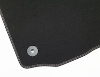 Podlahové koberce, velurové, provedení Premium přední, černé s dvojitým prošitím v barvě koňaku