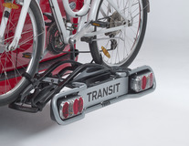 Thule®* Portabicicletas trasero EuroRide 940, para dos bicicletas, inclinable.
