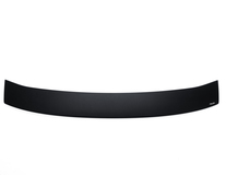 ClimAir®* Lámina protectora de paragolpes trasero delineada, en color negro brillante.