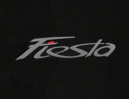 Tavaratilan matto musta, Fiesta-logolla