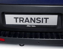 Uchwyt do tablic rejestracyjnych Ford czarny, z niebieskim owalem Forda i białym napisem "BRING ON TOMORROW".