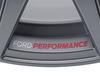 Llanta Performance de 18" flow-form ligera con logo Ford Performance, diseño de 10 radios, en color magnetita mate.