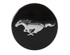 Keskiö Mustang -logolla