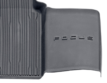 Tapetes de borracha moldados rígidos com extremidades elevadas, para o compartimento traseiro, em preto