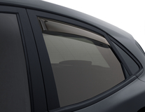 ClimAir®* Deflector de aire para ventanillas traseras, en color negro.