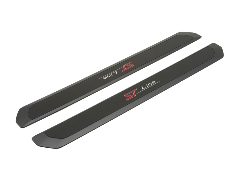 Einstiegleisten vorne, schwarz mit rot und weiß beleuchtetem ST-Line Logo - Ford  Online-Zubehörkatalog