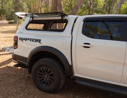 Pickup Attitude* Tettuccio rigido HARD TOP AEROKLAS VETRATO CON APERTURA A RIBALTA  PER FORD RANGER SUPERCAB - IL MONTAGGIO NECESSITA LA FORNITURA DI J-BRACE - modello non adatto con accessori extra