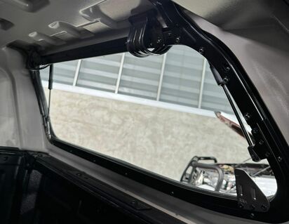 Hardtop Aeroklas - avec 3 ouvrants opaques pour Ranger Super Cabine 2023+  Pickup Attitude*