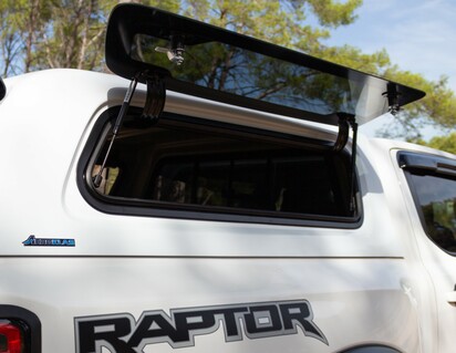 Hardtop Aeroklas - avec vitres papillon a ouverture/fermeture a clé pour Ranger Double Cabine 2023+ Pickup Attitude*